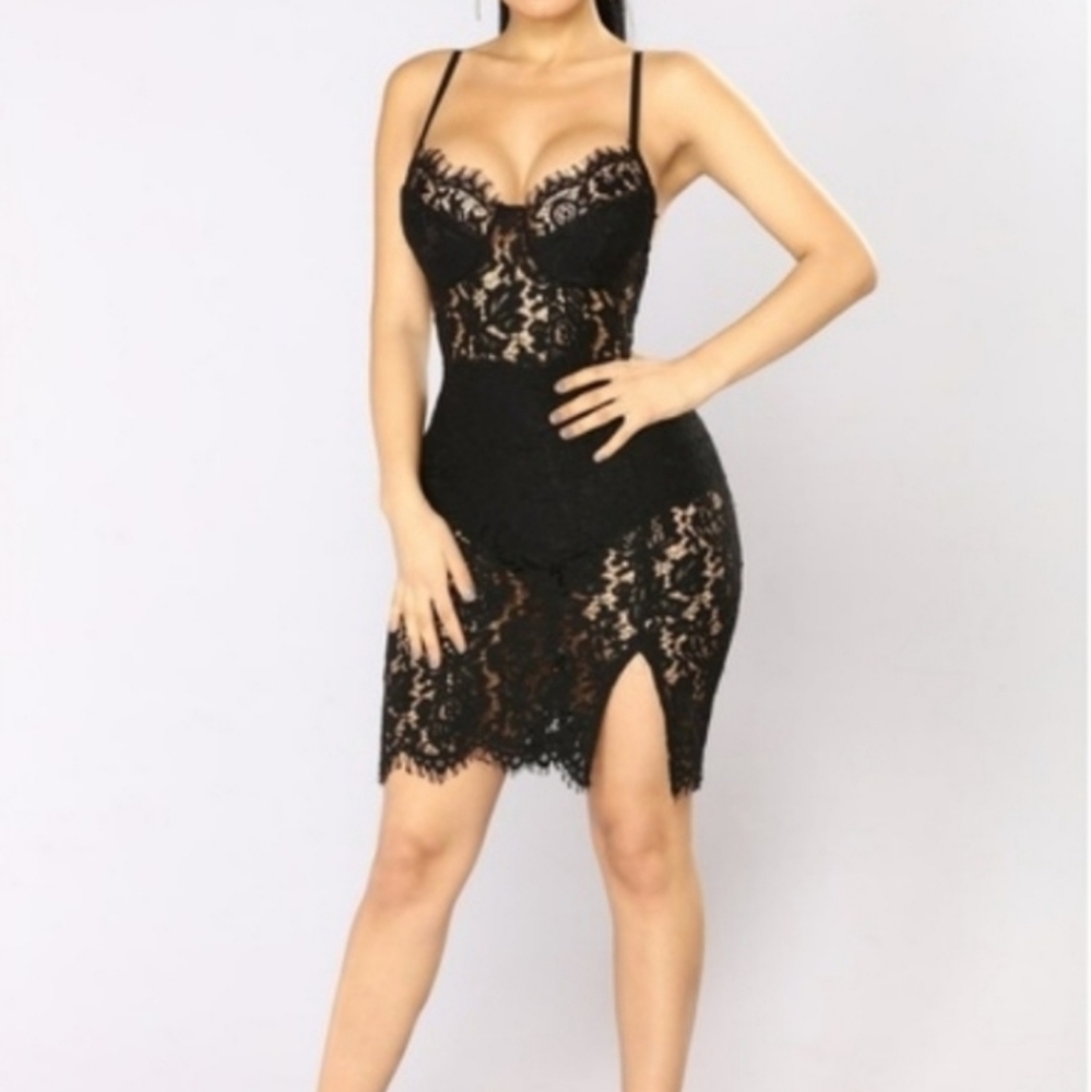 NWT Dropping hints lace fashion nova dress
